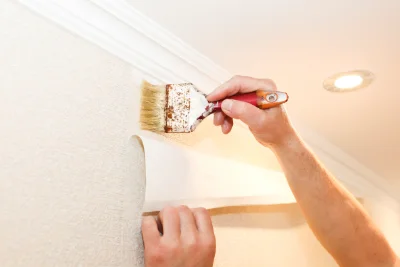 Pose de papier peint à Samaran — revêtements muraux et toiles de verre